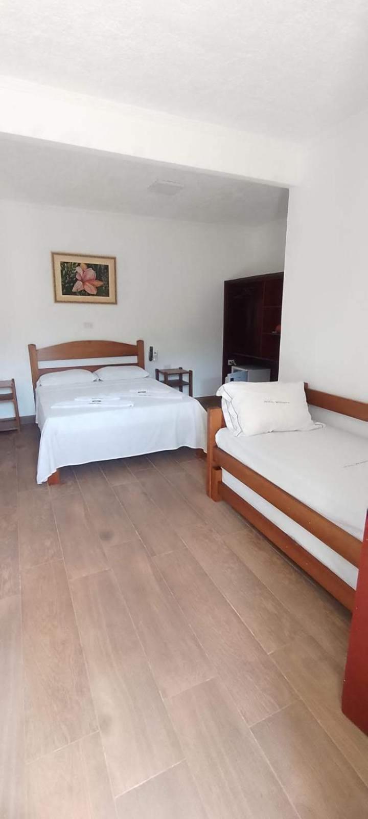 Hotel Miramar Sintpq Ubatuba Buitenkant foto